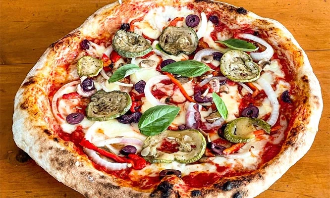 Barra Libre de pizzas artesanales + hamburguesas + bebida y más en La Plaza Artesanal- Los Olivos.