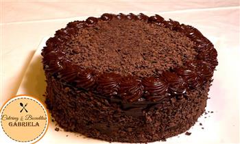 Torta de chocolate para 8 porciones aprox y 14 cms de diametro