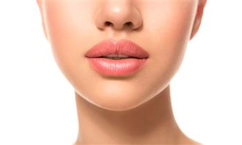 Maquillaje semipermanente de color de labios