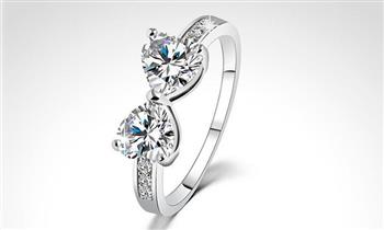 Anillo Lazo enchapado en oro de 18K ¡El detalle perfecto!