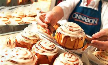 Cinnapack de 4 o 6 o 9 rollos de canela en Cinnabon - 4 sedes