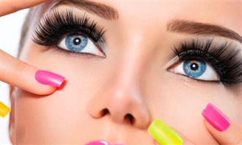 Extensiones de pestañas 3D pelo a pelo diseño y pigmentacion de cejas Henna