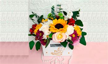 Arreglo floral elegante peluche vino y mas en Isaflor