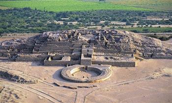 Full Day en Caral Albuferas de Medio Mundo Traslados Excursion Guia Animacion y Mas