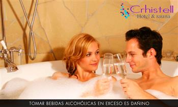 Noche romantica en habitacion suite con Jacuzzi o matrimonial decoracion y mas