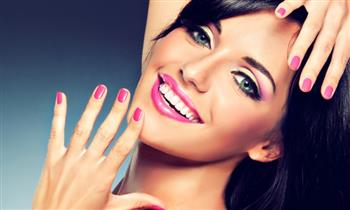 Tratamiento de keratina cepillado manicure con diseño y pedreria y mas en Sumaq Kay