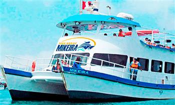 Tour Marino Bahia del Callao en Catamaràn Mikeira