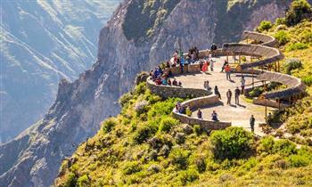 Full Day al Cañon de Colca en transporte privado desayuno guia y mas