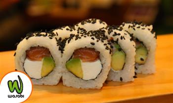 Barra libre de makis salteados refill de bebidas