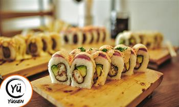30 cortes de makis de un sabor cada tabla 2 bebidas en Yugue