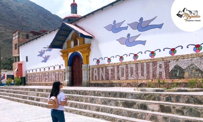 Full day a: ANTIOQUÍA RETABLO VIVO + CAMINO INCA con Majestic Tours