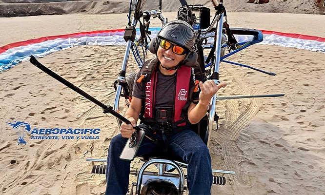 Vuelo en Paratrike. Vuela sobre las playas más icónicas del sur de Lima con Aeropacific: playas Arica, El Silencio, Caballeros y Señoritas
