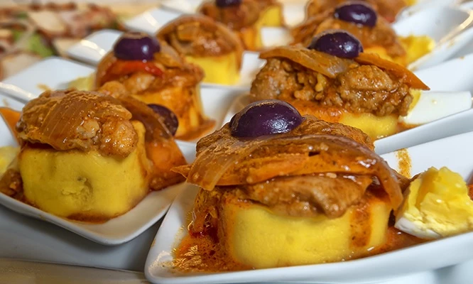 BUFFET ALMUERZO BRUNCH: Entradas + Fondos + Guarniciones y más