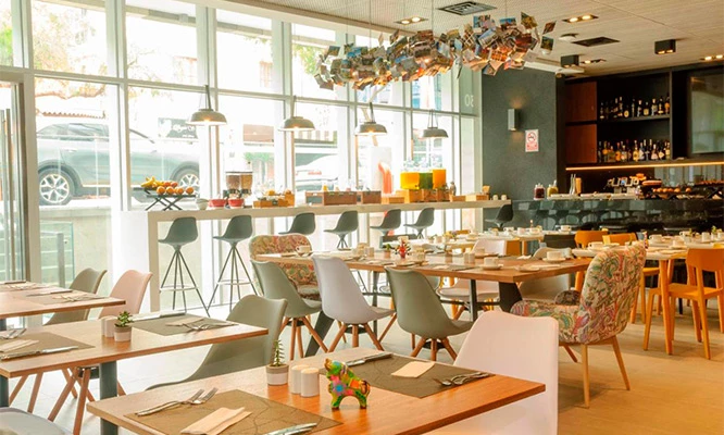 DESAYUNO BUFFET Hotel Innside MIRAFLORES. Los sábados o domingos