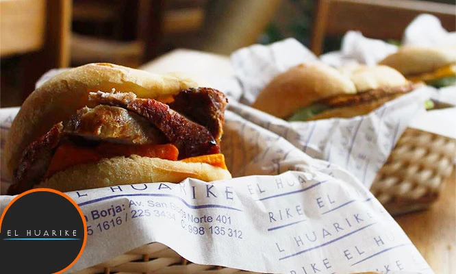 DESAYUNO: Jugos de fruta + Cafés + Sandwichs a elección y más