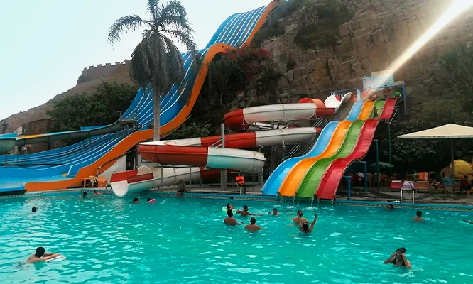 El Anden: Piscinas y toboganes en Lima Norte. Full Day para 1 o 2 personas