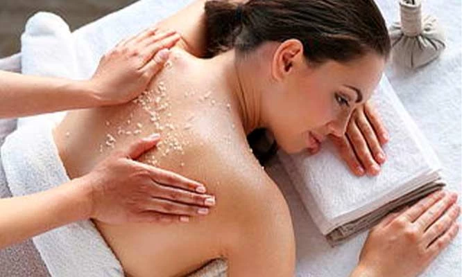 Exfoliación de espalda: Limpieza, Exfoliación, Punta de diamante y más