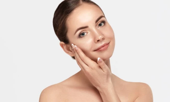 ¡Dale vida a tu piel! Tratamiento facial antiedad con Led Photon