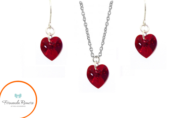 Hermoso y delicado juego de aretes colgantes y collar
