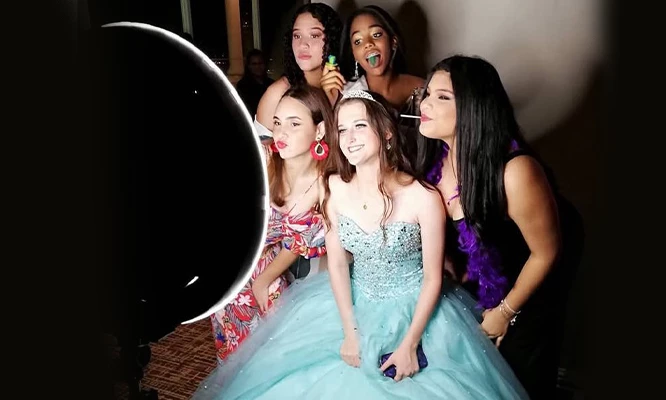 1 CLICK.PE: Cabina de Fotos Photobooth para que tu evento sea inolvidable