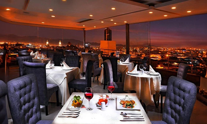 Hotel Fundador By Robles: Hospedaje  + Desayuno en AREQUIPA