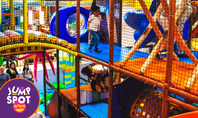 JUMP SPOT KIDS: Full Diversión por 45 o 90 minutos Jockey Plaza, Mall Plaza Comas, Mall Plaza Arequipa