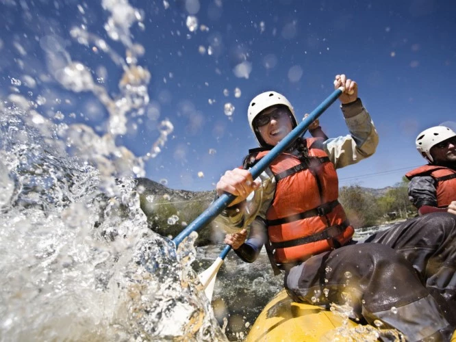 Full Day Lunahuaná + Cerro Azul: Canopy, canotaje y más