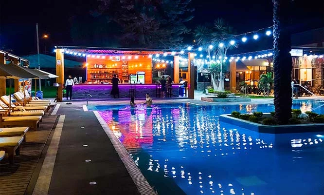 1 o 2 noches de alojamiento + desayunos + piscina + juegos Infantiles y más en Club Resort La Fogata de Cieneguilla