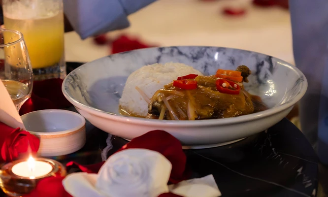 Restaurante Guarguero: Cena Romántica a elección para 2 personas.