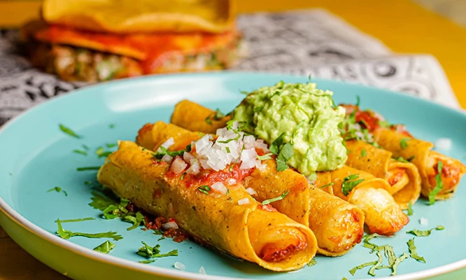 COMBO MEXICANO para 1 o 2 personas: Tacos, Burritos, Nachos y más en El Mexicano Express Miraflores