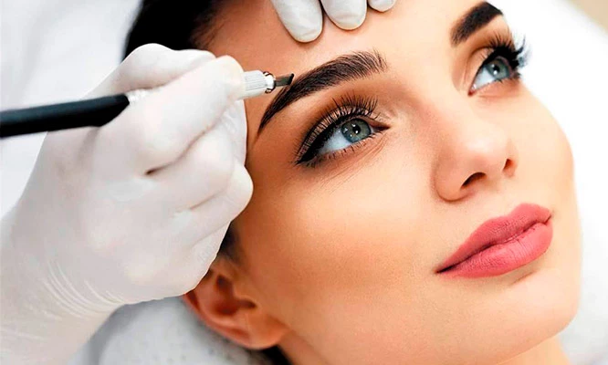 Cejas 9D microblading + diseño con retoque a los 30 días