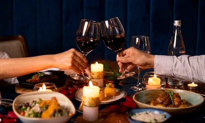 Restaurante Guarguero: Cena Romántica a elección para 2 personas.
