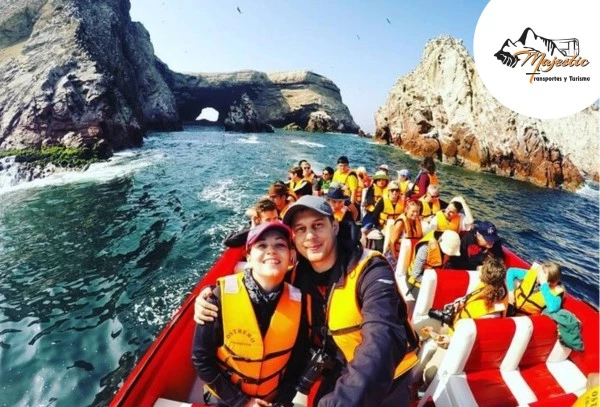 Full Day Paracas e Ica: Islas Ballestas, Huacachina, Ruta del Pisco y  mucho más