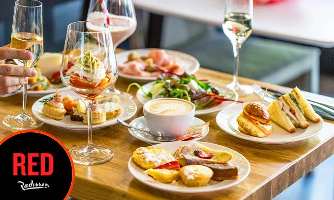 Buffet Tea Time Red los viernes y sábados en Radisson Red Miraflores
