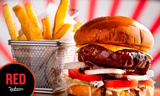 Buffet Tea Time Red los viernes y sábados en Radisson Red Miraflores