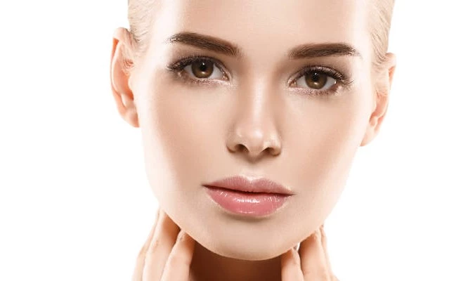 Rejuvenecimiento facial: limpieza facial, radiofrecuencia tripolar, Vit C y más.