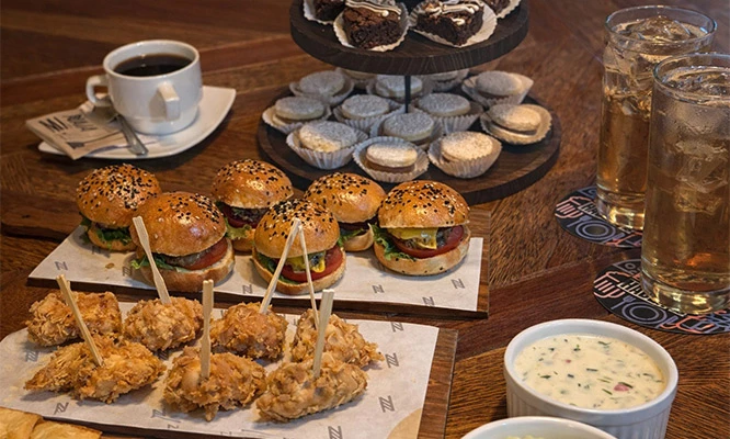 Summer Tea Time de lunes a domingo en Naia Hotel Miraflores.