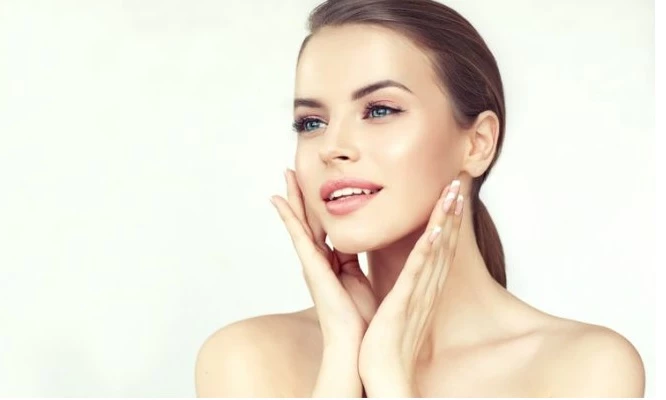 3 sesiones de tratamiento para reducir papada y cachetes.