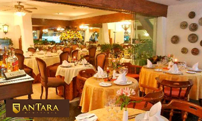 Noche en habitación matrimonial o suite con hidromasaje o jacuzzi + desayunos y más.