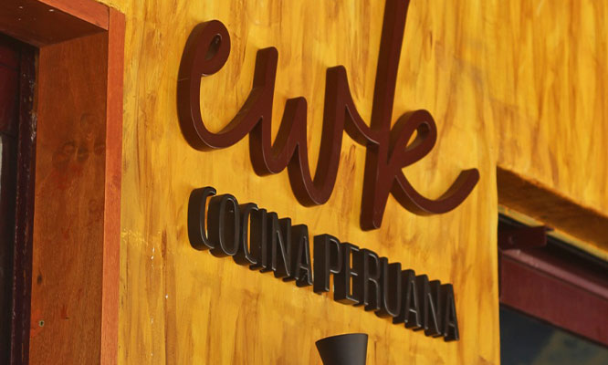 COMBINADO CRIOLLON para 2: Causita de pollo, Ceviche de pescado, Arroz con pato y más