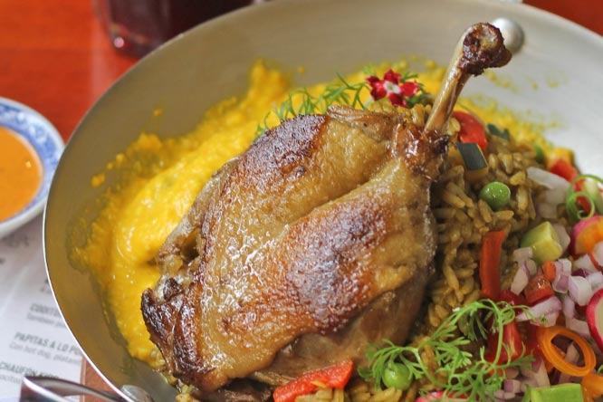 ARROZ CON PATO: Patita tierna, arroz melocito, con chalaquita y más