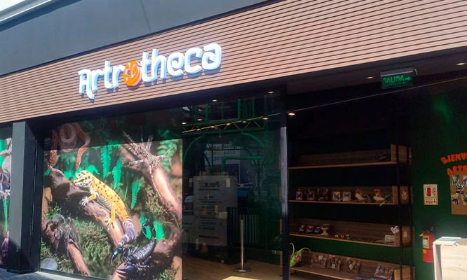 ARTROTHECA Centro de Exhibición de animales Exóticos e Insectos