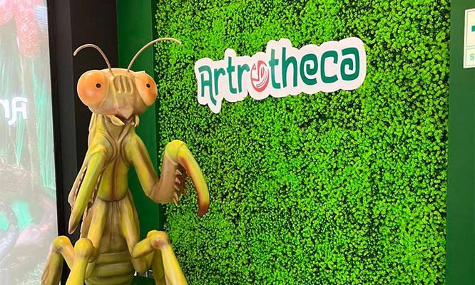 ARTROTHECA Centro de Exhibición de animales Exóticos e Insectos