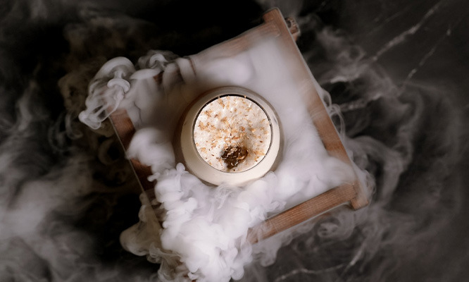 Ritual Black Birds , 2 tragos de autor +  2 Cocteles clásicos + Piqueo vive la experiencia de un bar oculto en el corazón de barranco