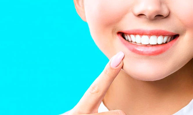 2 Sesiones de Blanqueamiento Dental LED + Diagnóstico + Odontograma + Profilaxis