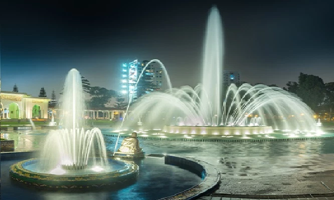 Tour LIMA DE NOCHE y Circuito Mágico del Agua en MIRABUS