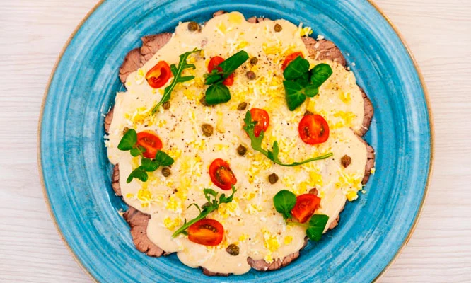 APEROL SPRITZ para 2: 1 Vitello Tonnato+ 1 Carpaccio de lomo y más