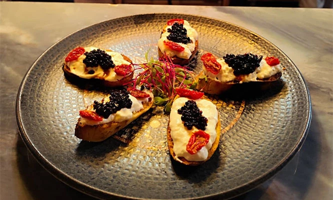 BARRA LIBRE: de pizzas artesanales + hamburguesas + bebida y más en La Plaza Artesanal- Los Olivos.