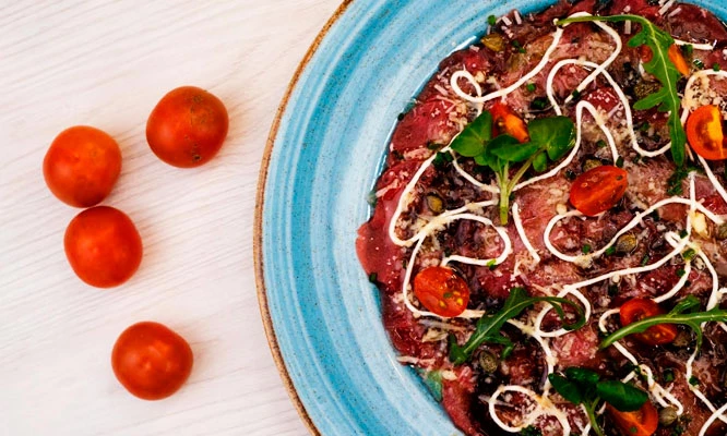 APEROL SPRITZ para 2: 1 Vitello Tonnato+ 1 Carpaccio de lomo y más