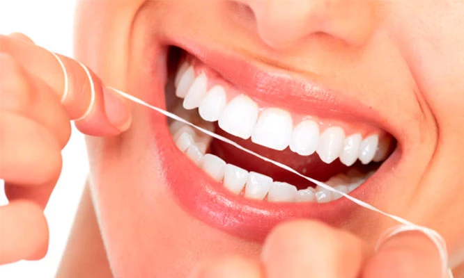 Paquete de limpieza dental con destartraje + profilaxis y más